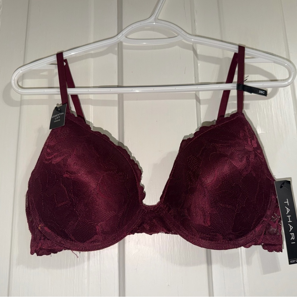 NWT Women's size 38C Tahari Women's Lace Bra‎ - Deep wine lace covered bra